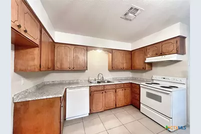 1792 Kuehler Avenue, New Braunfels, TX 78130 - Photo 4