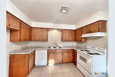 1792 Kuehler Avenue, New Braunfels, TX 78130 - Photo 8