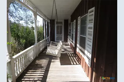 342 W Oak Street, Goliad, TX 77963 - Photo 1