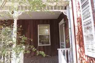 342 W Oak St, Goliad, TX 77963 - Photo 4