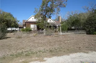 342 W Oak St, Goliad, TX 77963 - Photo 44