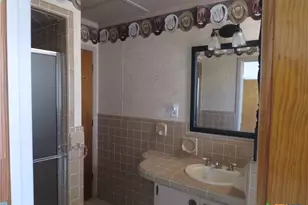 342 W Oak St, Goliad, TX 77963 - Photo 14