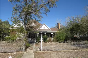 342 W Oak St, Goliad, TX 77963 - Photo 32