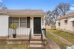 1902 S 9th St, Temple, TX 76504 - Photo 2