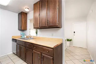 1711 Iris Cir, Temple, TX 76502 - Photo 6