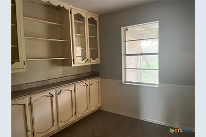 709 Pheasant Drive, Victoria, TX 77905 - Photo 10