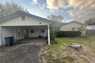 709 Pheasant Dr, Victoria, TX 77905 - Photo 1