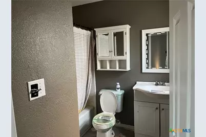 709 Pheasant Drive, Victoria, TX 77905 - Photo 14