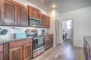 1924 Hayes St, Temple, TX 76502 - Photo 12