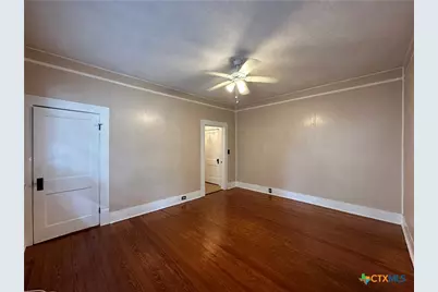 420 W San Antonio Street, San Marcos, TX 78666 - Photo 4