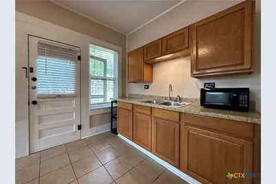 420 W San Antonio Street, San Marcos, TX 78666 - Photo 6