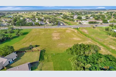 801 N John Stockbauer Drive, Victoria, TX 77904 - Photo 8