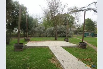 606 E 12th Avenue, Belton, TX 76513 - Photo 18
