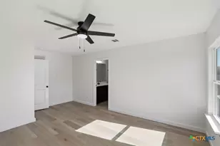4001 Cressler Ln, Jarrell, TX 76537 - Photo 20
