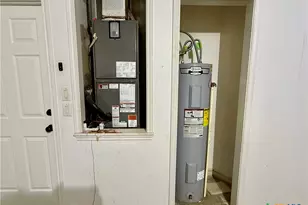 210 Stone Gate Dr, Victoria, TX 77904 - Photo 22