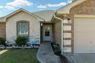 210 Lakewood Dr, Gatesville, TX 76528 - Photo 2