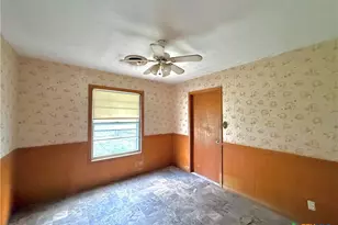 301 Angus St, Victoria, TX 77904 - Photo 10