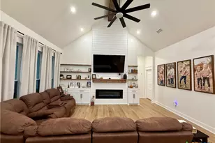 209 Comanche Dr, Gatesville, TX 76528 - Photo 10