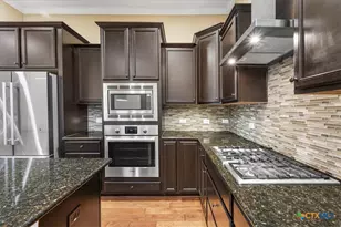 1009 Highknoll Ln, Georgetown, TX 78628 - Photo 10