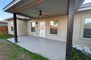 168 Navarro Xing, Seguin, TX 78155 - Photo 10