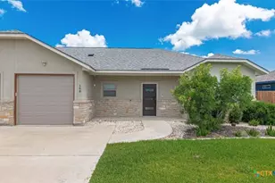 168 Navarro Xing, Seguin, TX 78155 - Photo 1