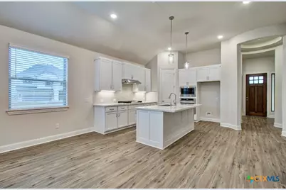 2031 Stephanie Avenue, New Braunfels, TX 78132 - Photo 4