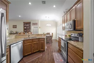 604 Mason Cir, Victoria, TX 77904 - Photo 10