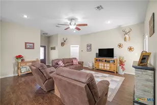 604 Mason Cir, Victoria, TX 77904 - Photo 6