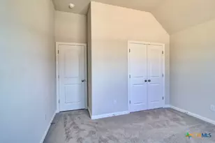 1724 Heritage Maples, New Braunfels, TX 78132 - Photo 4