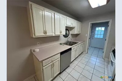 603 E Sandy Lane #B, Little River-Academy, TX 76554 - Photo 6