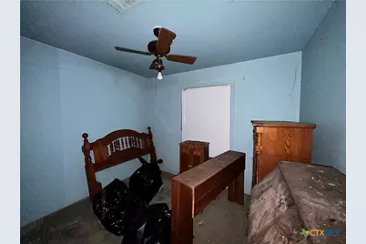 210 Travis Street, Port Lavaca, TX 77979 - Photo 6