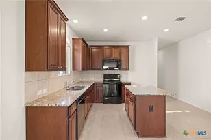 308 Bedford Falls Ln, Jarrell, TX 76537 - Photo 8