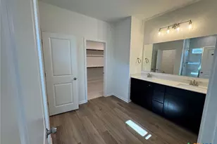 3725 Pin Oak Hls, Seguin, TX 78155 - Photo 10