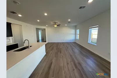 3725 Pin Oak Hills, Seguin, TX 78155 - Photo 6