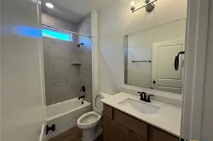 3717 Pin Oak Hls, Seguin, TX 78155 - Photo 10