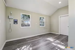 786 Renee St, Seguin, TX 78155 - Photo 32