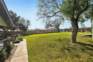 786 Renee St, Seguin, TX 78155 - Photo 38