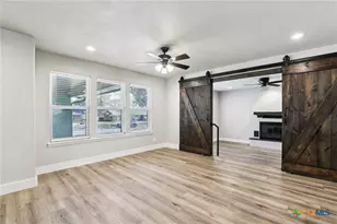 786 Renee St, Seguin, TX 78155 - Photo 4