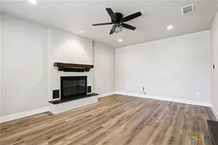 786 Renee St, Seguin, TX 78155 - Photo 6