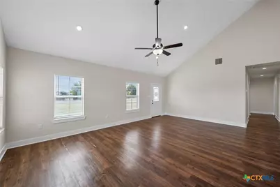 805 N Main Street, McGregor, TX 76657 - Photo 24