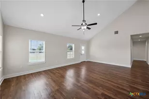 805 N Main St, McGregor, TX 76657 - Photo 24