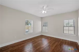 805 N Main St, McGregor, TX 76657 - Photo 18