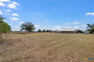 805 N Main St, McGregor, TX 76657 - Photo 32