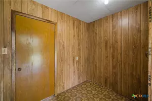 3104 Erwin Ave, Victoria, TX 77901 - Photo 16