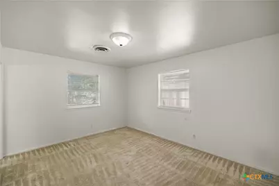 3104 Erwin Avenue, Victoria, TX 77901 - Photo 10