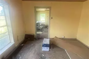 409 Dahlman St, Cuero, TX 77954 - Photo 6