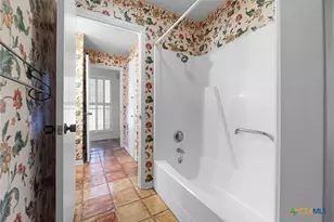 609 Rudeloff Rd, Seguin, TX 78155 - Photo 30