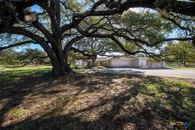 609 Rudeloff Road, Seguin, TX 78155 - Photo 4
