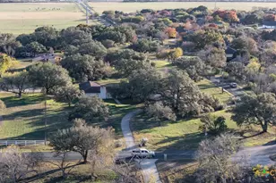 609 Rudeloff Rd, Seguin, TX 78155 - Photo 44