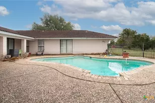 609 Rudeloff Rd, Seguin, TX 78155 - Photo 10